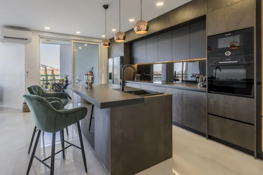 Carmen - Luxury 2-Bedroom Apartment - Downtown - Image 1