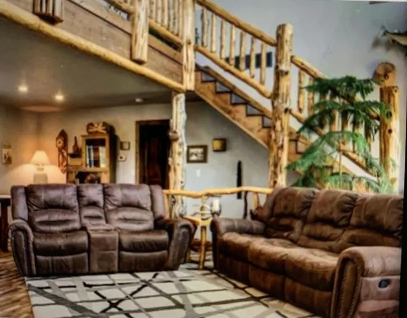 Cozy Cabin with Beautiful Views. Minutes from Downtown Custer - Image 1