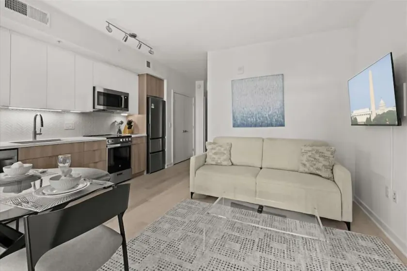 Luxury Balcony Suite in Central DC | The Ultimate Bleisure Stay Steps from the Metro - Image 1