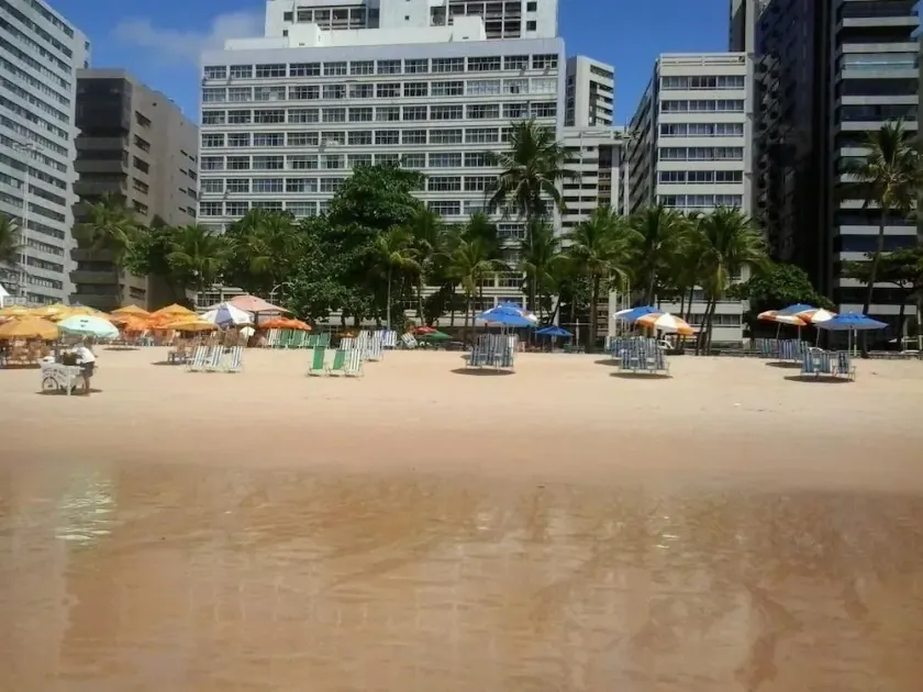Flat Boa Viagem - 100 meters from the beach. In front of Acaiaca - Image 1