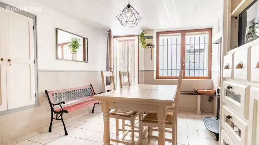 House - Image 1