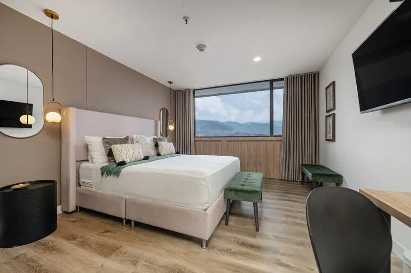 Go Living 904 · Stylish Loft in El Poblado with AC, GYM and cowork - Image 1