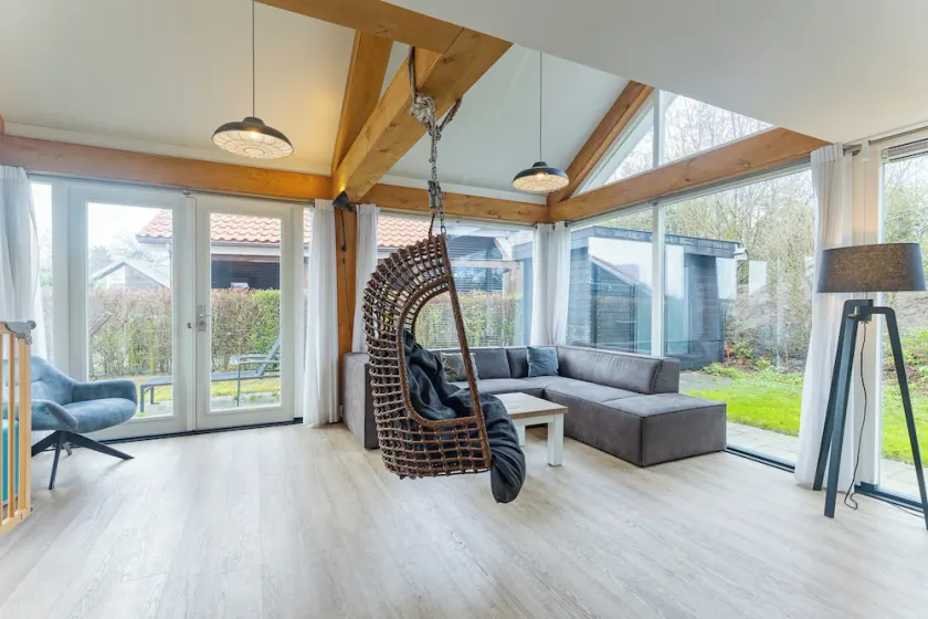 Coastal Family Escape with Enclosed Garden - Image 1