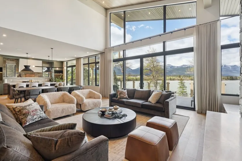 Sisu Lodge by Canmore Premier - Image 1