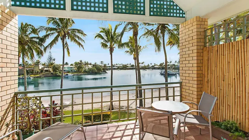 Coral Gate 40 - Absolute Waterfront - Min. 3 Night Stays! - Image 1