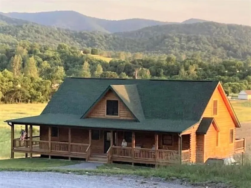 Little Bears Cabin - 5 Br / 3 Fireplaces - Spend Spring in the Shenandoah Valley - Image 1