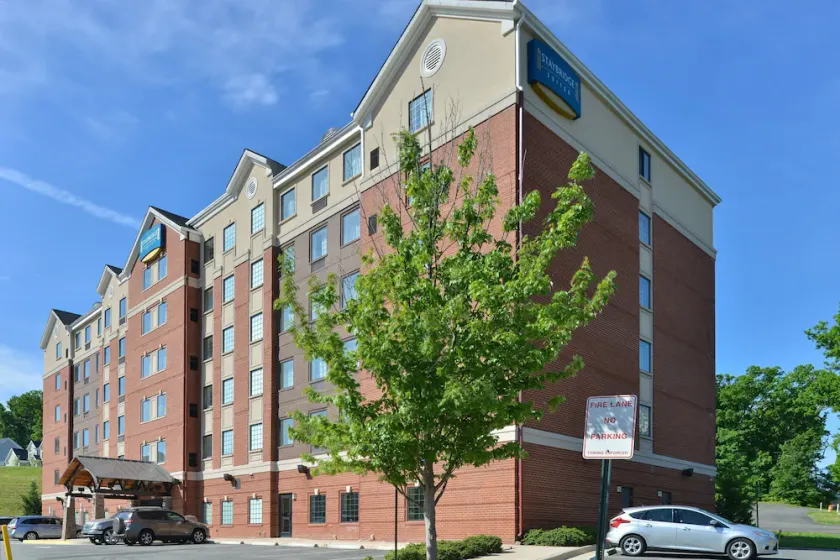 Queen Suite in Stafford! Shared Indoor Pool + 24h Business Center - Image 1