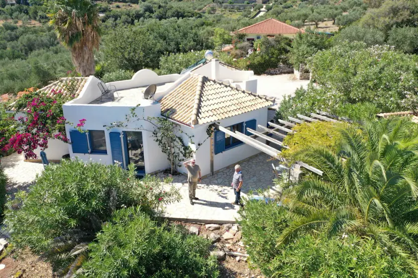 Modern holiday home, very quiet, surrounded by olive groves on a hill - Image 1