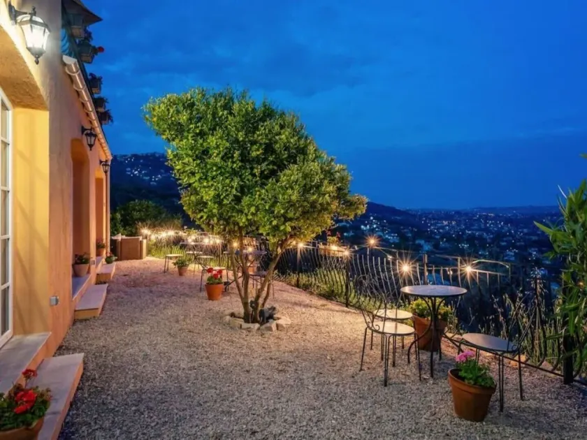 Villa Juli Guesthouse - Image 1