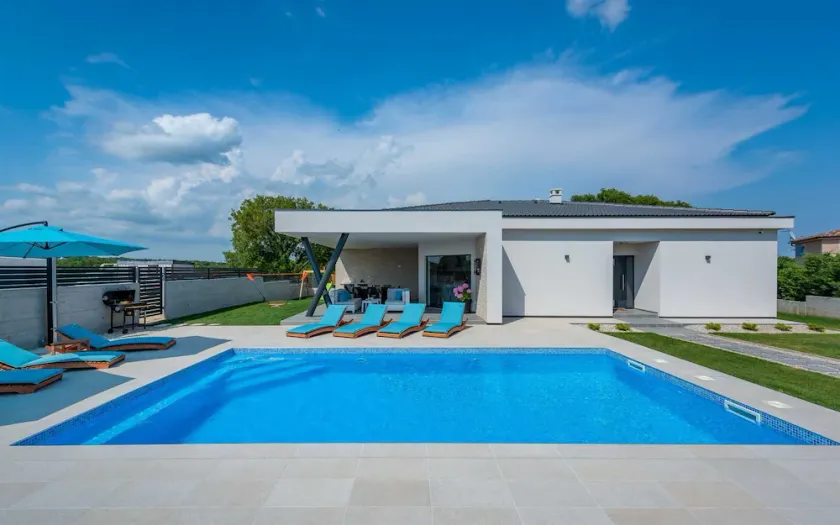 Villa Bambina with Heated Pool - Image 1