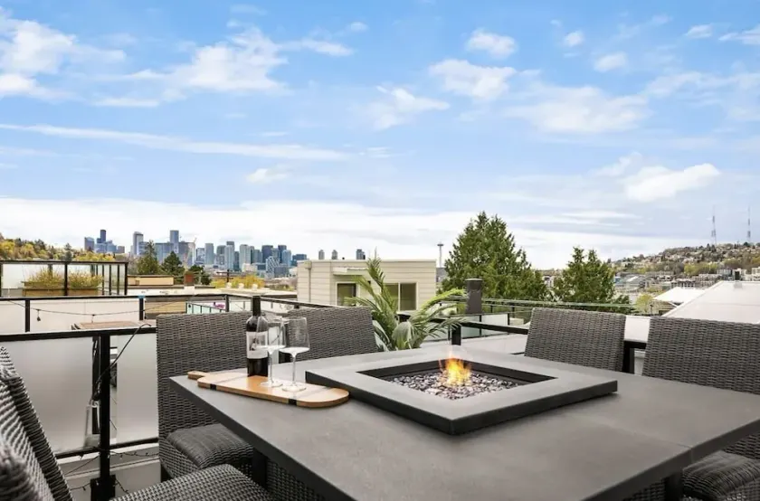 Look no further! Incredible 3 story + rooftop is waiting for Y-O-U! - Image 1