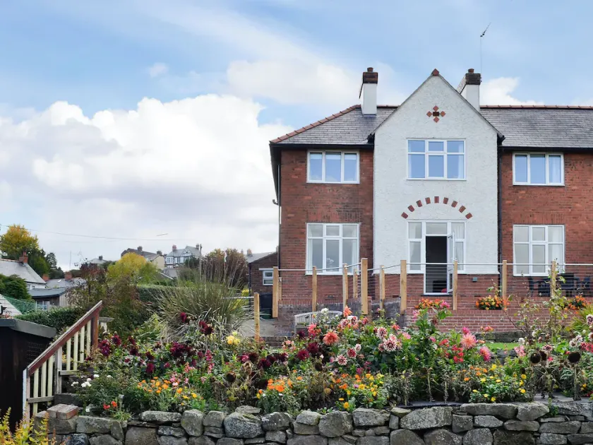 3 bedroom accommodation in Brymbo, near Wrexham - Image 1