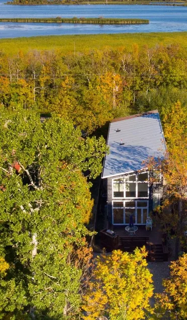 Lake Winnipeg  luxury Beach House with hot tub - Image 1