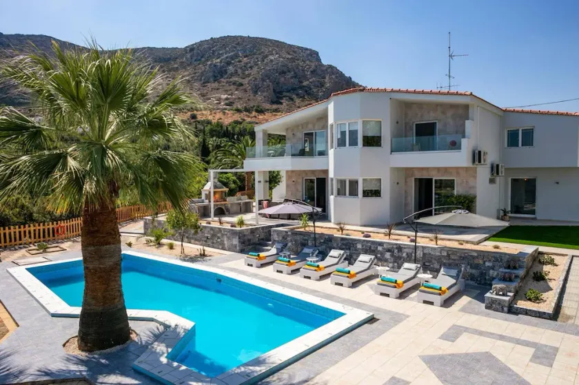 Villa Monroe by Villa Plus - Image 1