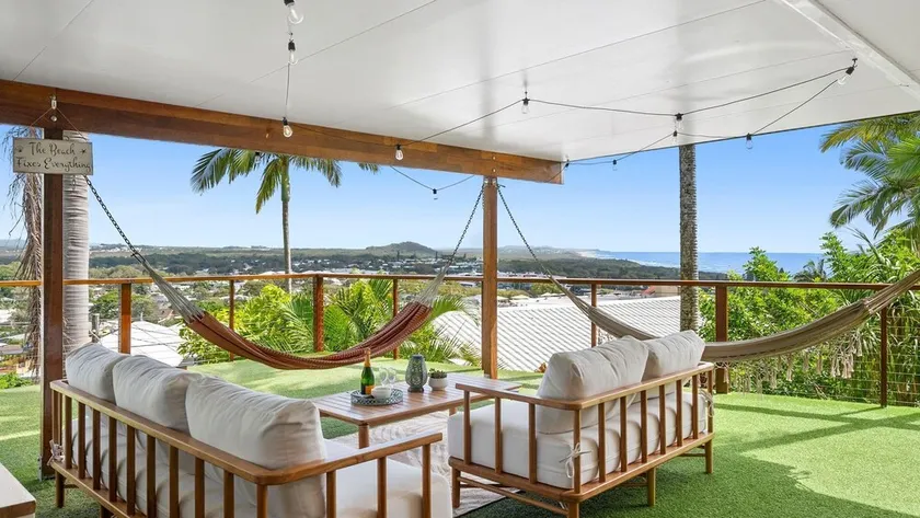 TreasureView Beach House #9 -Entire property - Image 1