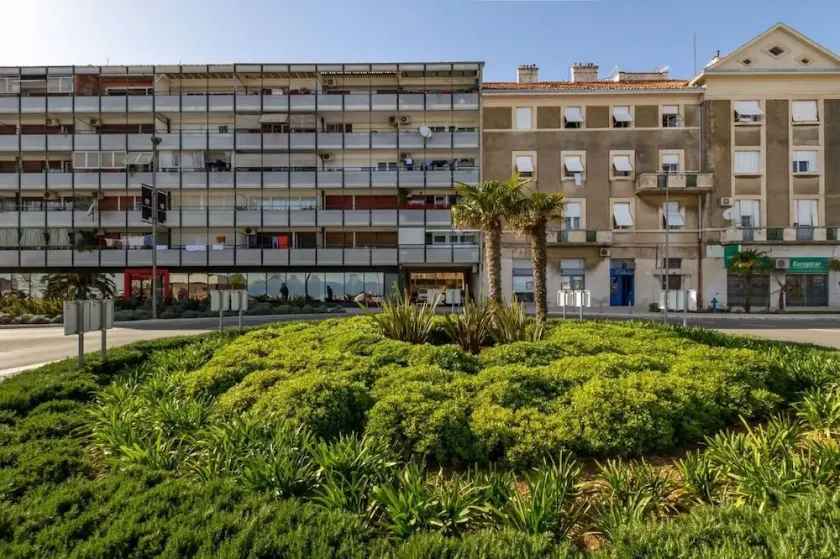 Luxury apartment Eni on the West Coast - Image 1
