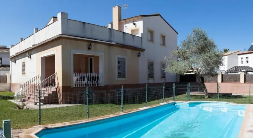 Villa Grande del Aljarafe - Image 1
