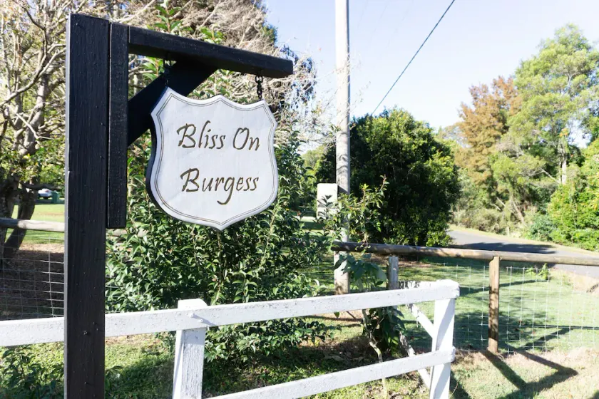 Bare Foot Luxury, minutes from Maleny Town Centre - Image 1