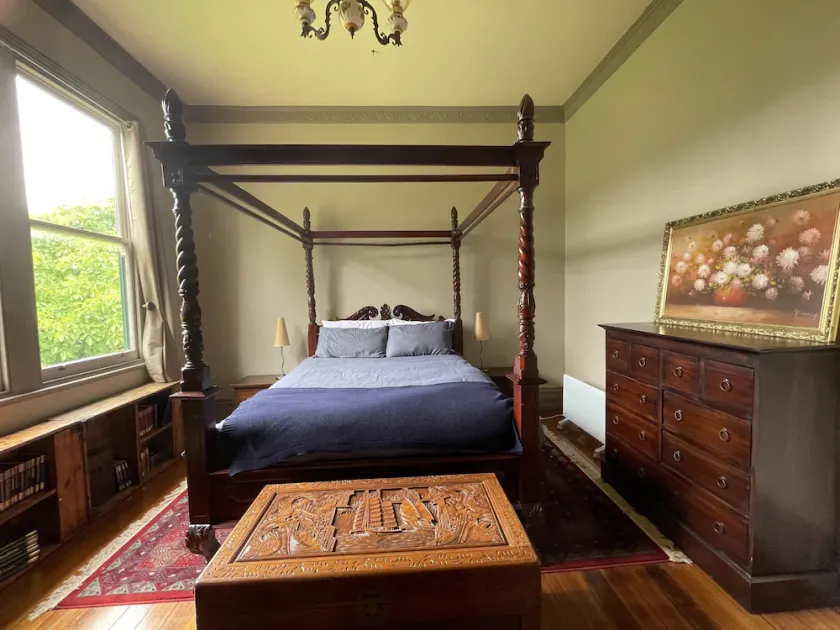 Historic Two Bedroom Suite including lounge room and cooked breakfast - Image 1