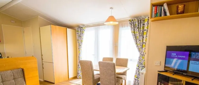SP90 - Camber Sands Holiday Park - Dog Friendly - Image 1