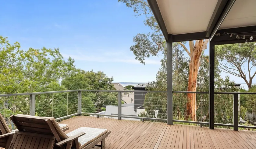 330 Church St, Cowes - Image 1