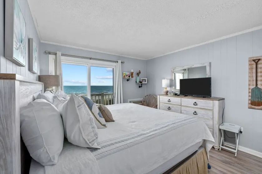 2/2 Oceanfront Condo w/ Pool - Windy Hill - Image 1