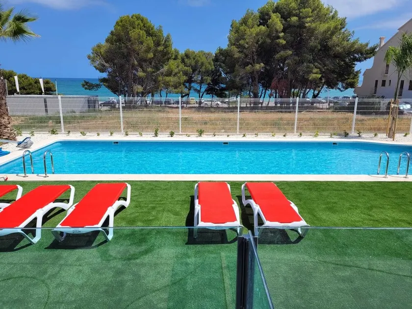 AZAHAR BEACH Red Apartments & Spa - Image 1