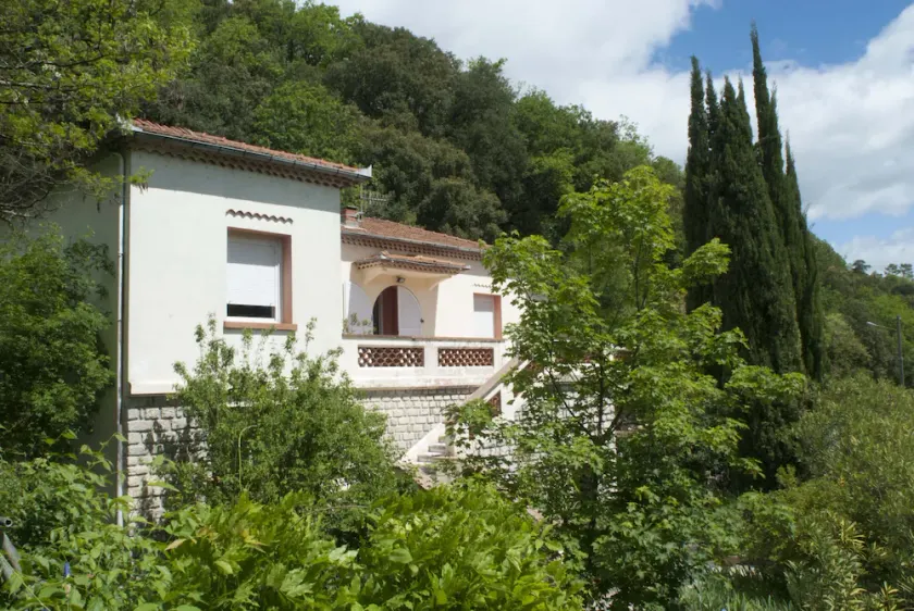 Toskanisch inspirierte Villa, Cevennen, Terrassen, Garten, privater Pool und Ferienhaus - Image 1