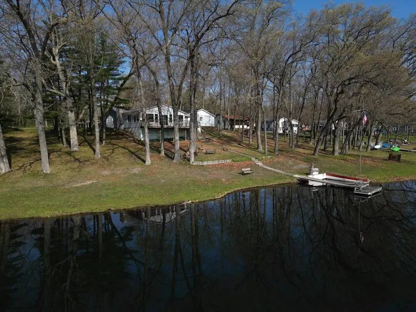 Beautiful Lake House & Spacious 4 BR - Image 1