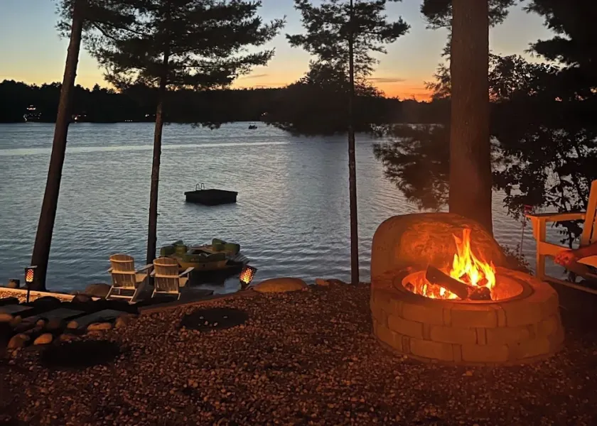 Emerald Point Paradise Lake House - Image 1