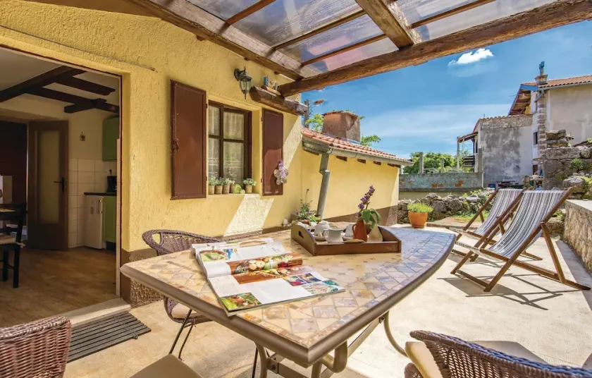 1 Bedroom Cozy Home In Moscenicka Draga - Image 1