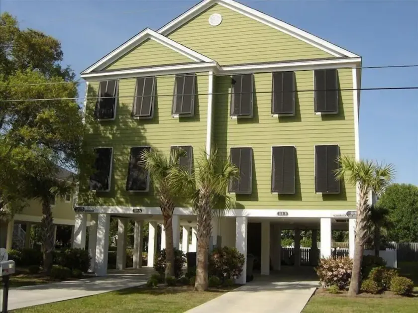 Surfside Beach 5 BR / 4 BA - Trin til strand, fantastisk til familier! - Image 1