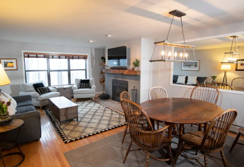 Modern & Updated Winterplace 3br- Sleeps 12 3 Bedroom Condo by RedAwning - Image 1