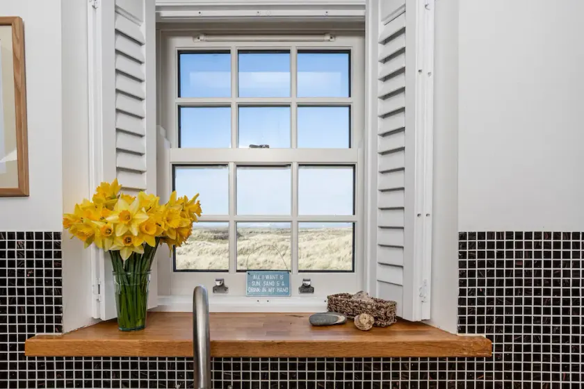 Lighthouse With Sea-views in Cumbria, No Deposit - Image 1