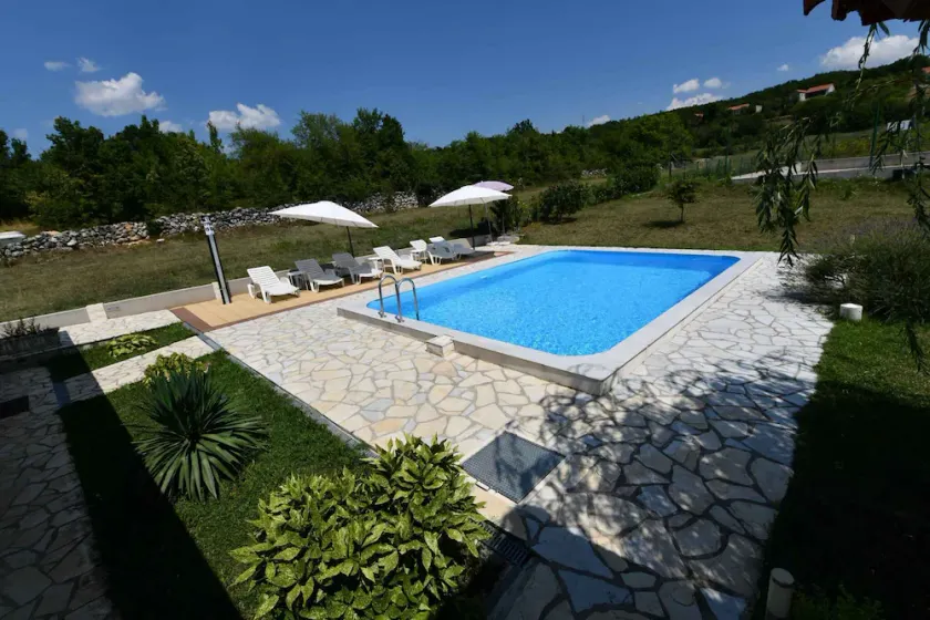 Villa mit Pool und Grillterrasse - Image 1