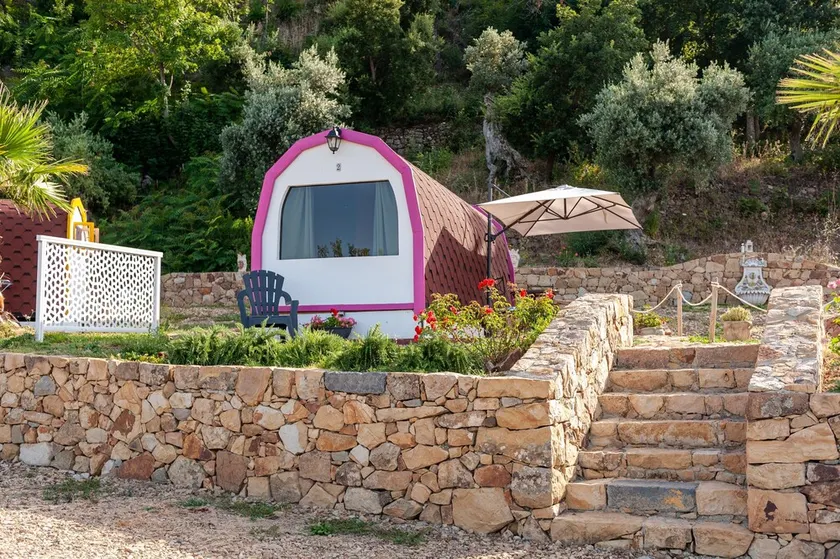 Glamping „Melograno“ mit Meerblick, WLAN und Klimaanlage - Image 1