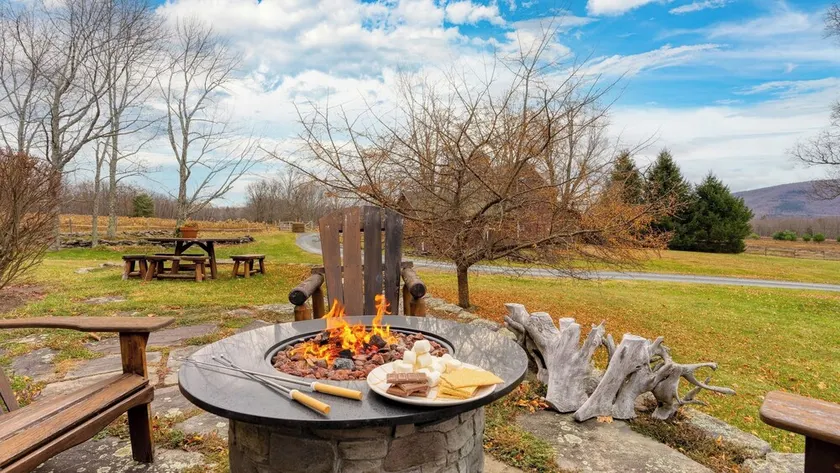Catskill Park Farm by AvantStay - Image 1