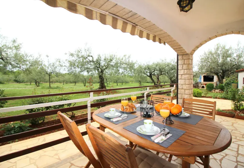 Near the beach, air-conditioned, quiet location,family-friendly - Image 1