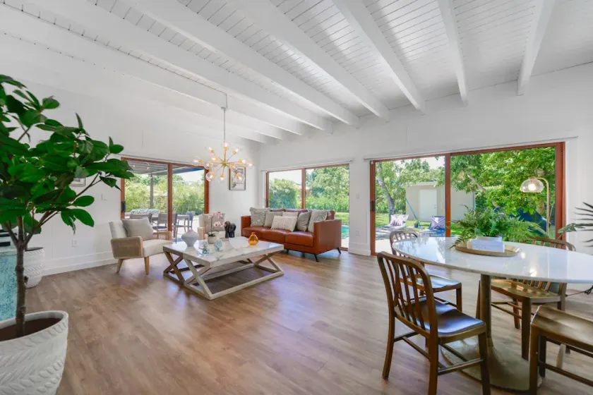 Family-Friendly 4BR House with Pool in Westchester Miami - Image 1