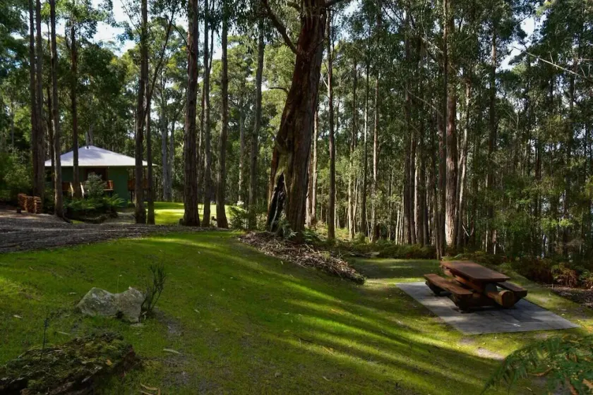 Hastings Bay Retreat - Image 1