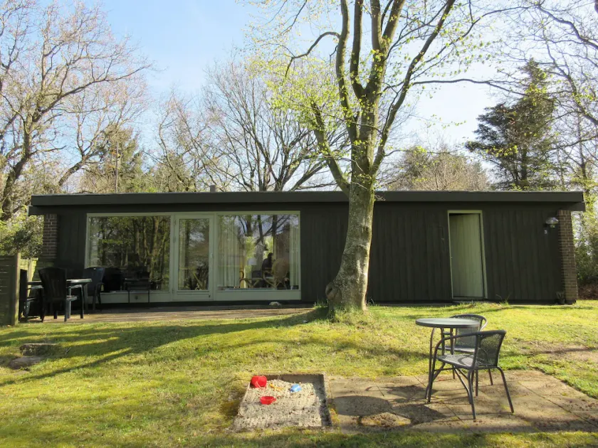 Cozy holiday house located close to Ejerslev Harbour. Egen row boat. - Image 1