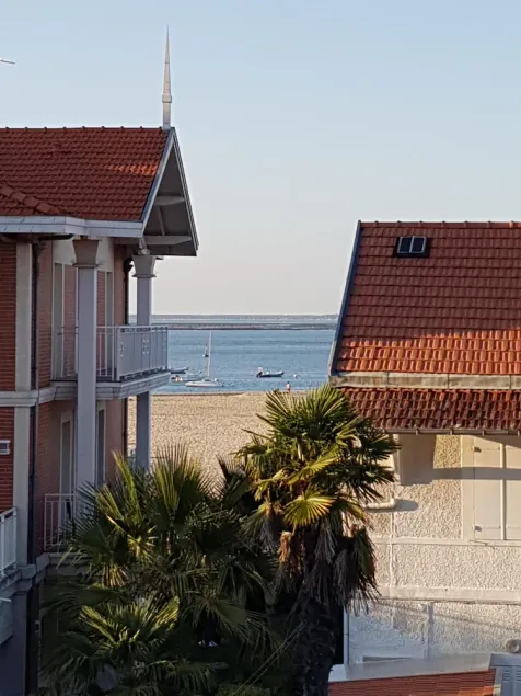Nice T2 50 meters from the beach, terrace and private parking - Image 1