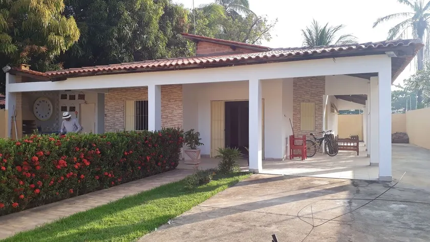 Excelente Casa COM Piscina A 250m DA Praia - Image 1