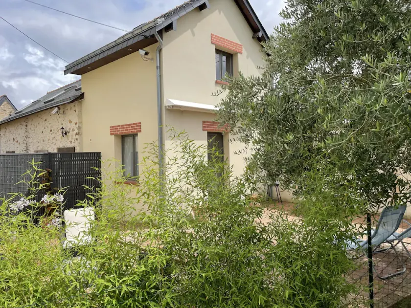Charmante Maisonnette au Bord de la Mayenne - Image 1