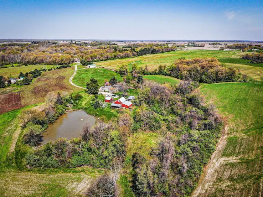 Grafton Getaway @ The Farm.   23 secluded acres with pond.  Sleeps 29 guests - Image 1