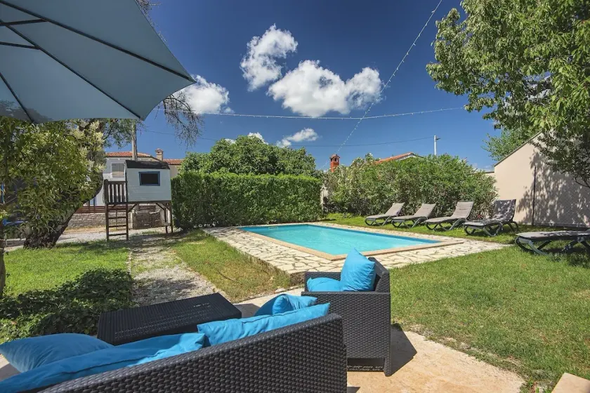 Stone villa where pets are welcome and with private pool - Image 1
