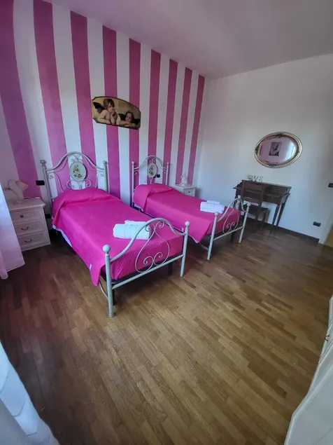 THE HOUSE OF VINCENZA - Image 1