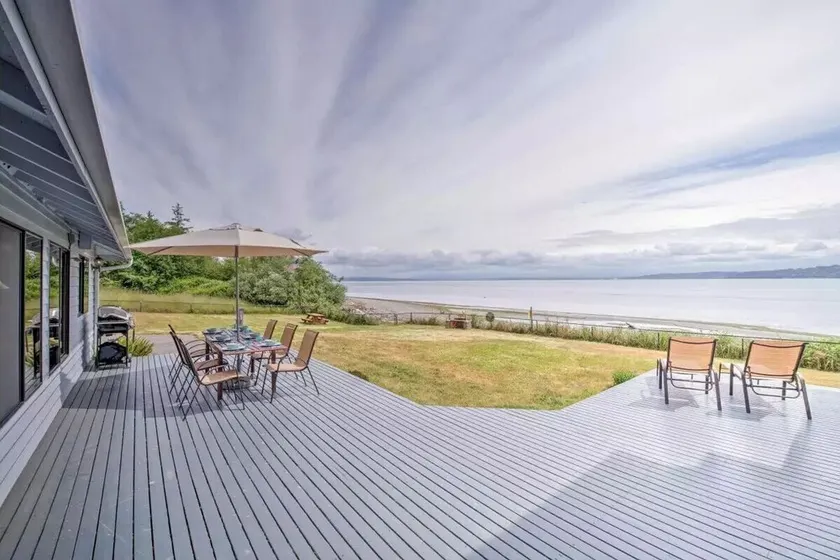 Accueil Waterfront Luxury w / Pool sur le Puget Sound! - Image 1