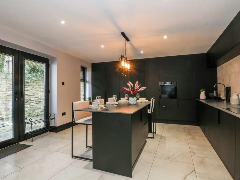 2 Manorhouse Farm - Image 1