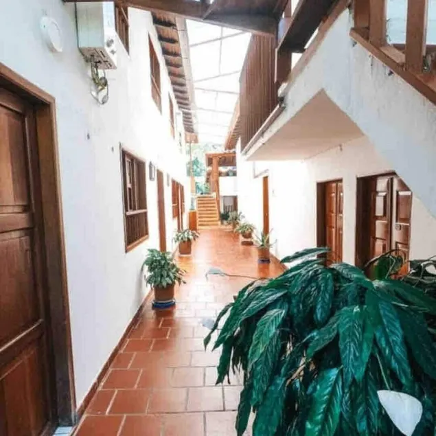 Habitación Triple en Hermoso Hotel Campestre - Image 1
